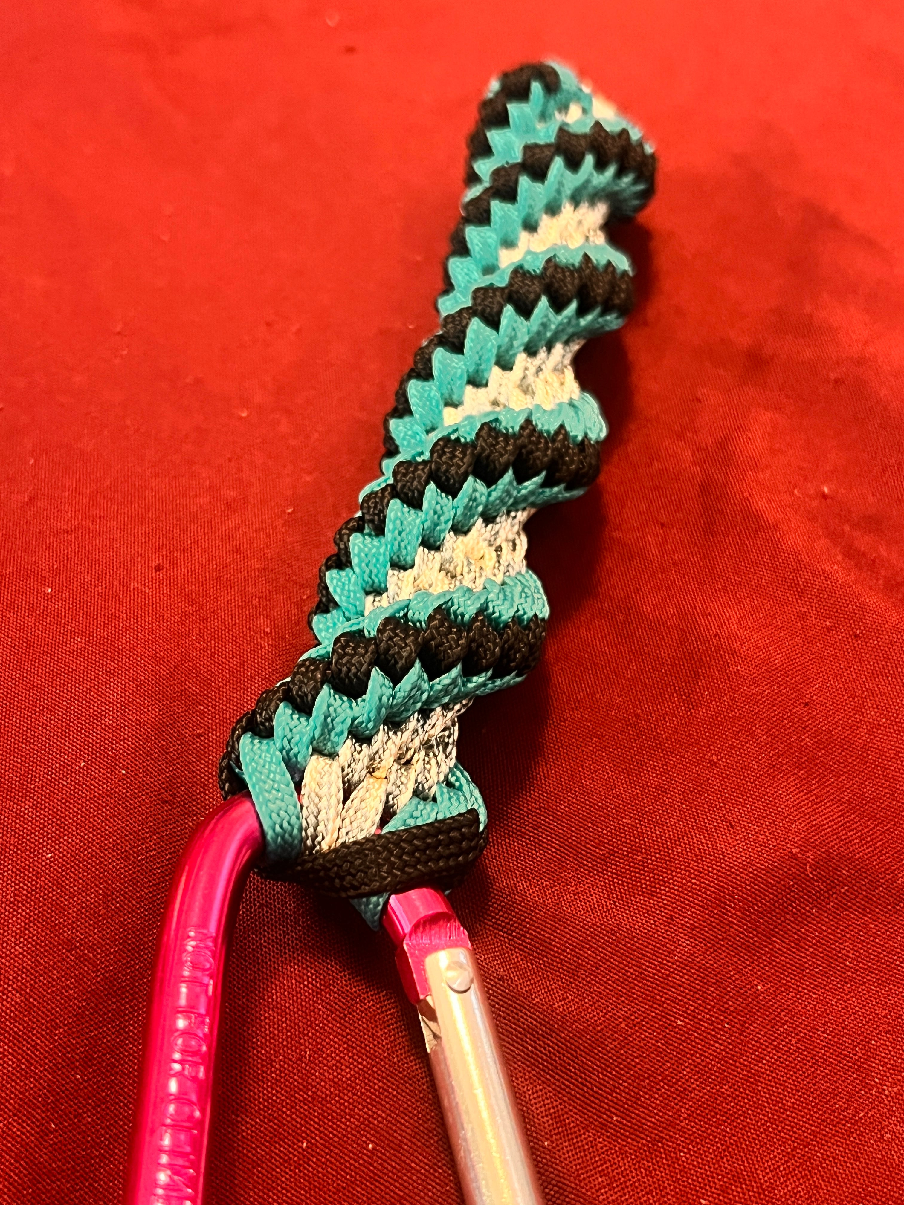 5"(13cm) 5-string Collectible Keychain Artisan Handwoven Helix Spiral Para cord – Black, Teal and White with accents