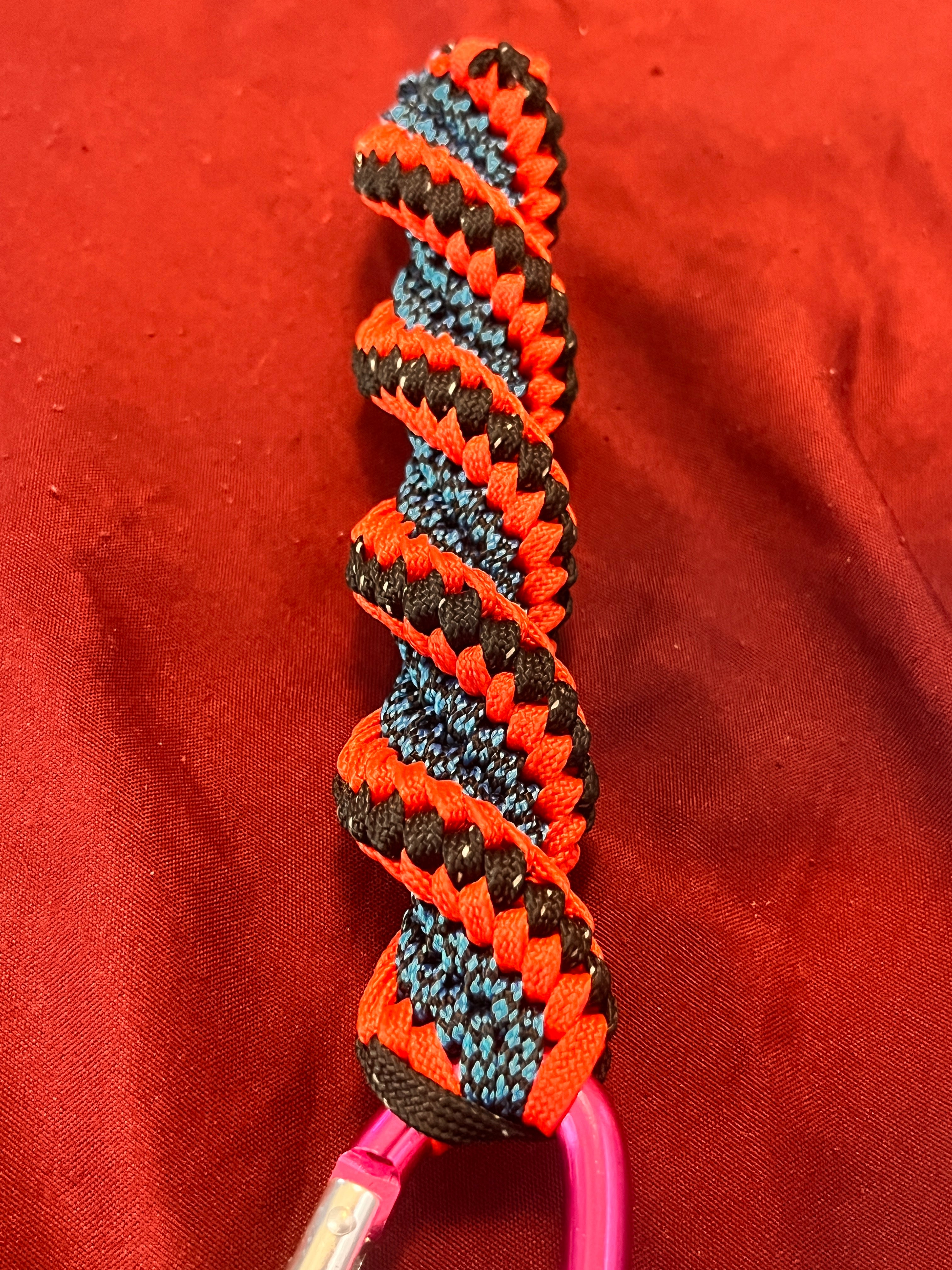 5"(13cm) 5-string Collectible Keychain Artisan Handwoven Helix Spiral Para cord – Black Red and Aqua Blue