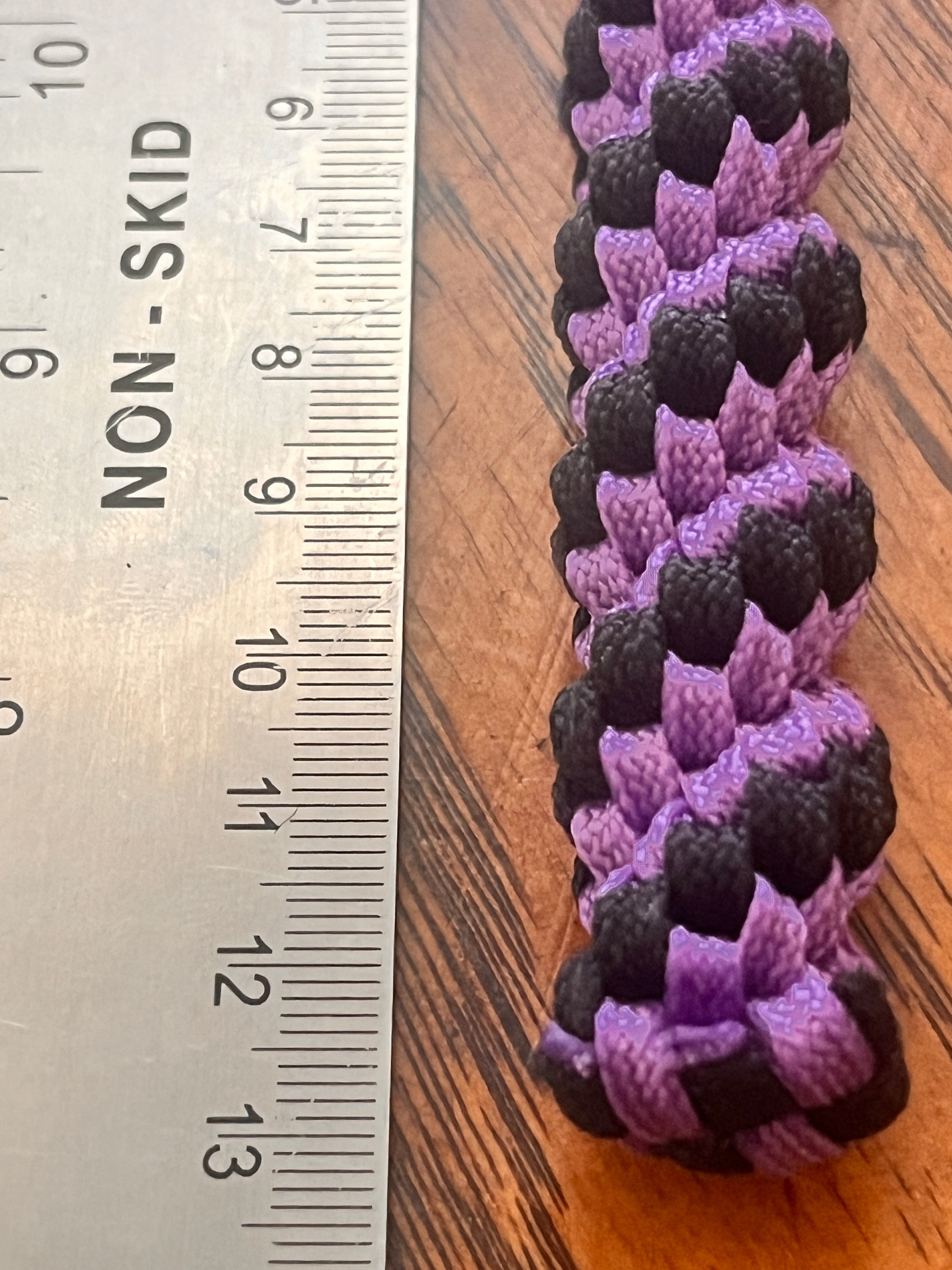 5"(13cm) 3-strings Artisan Handwoven Helix Spiral Paracord Collectible Keychain – Black & Purple