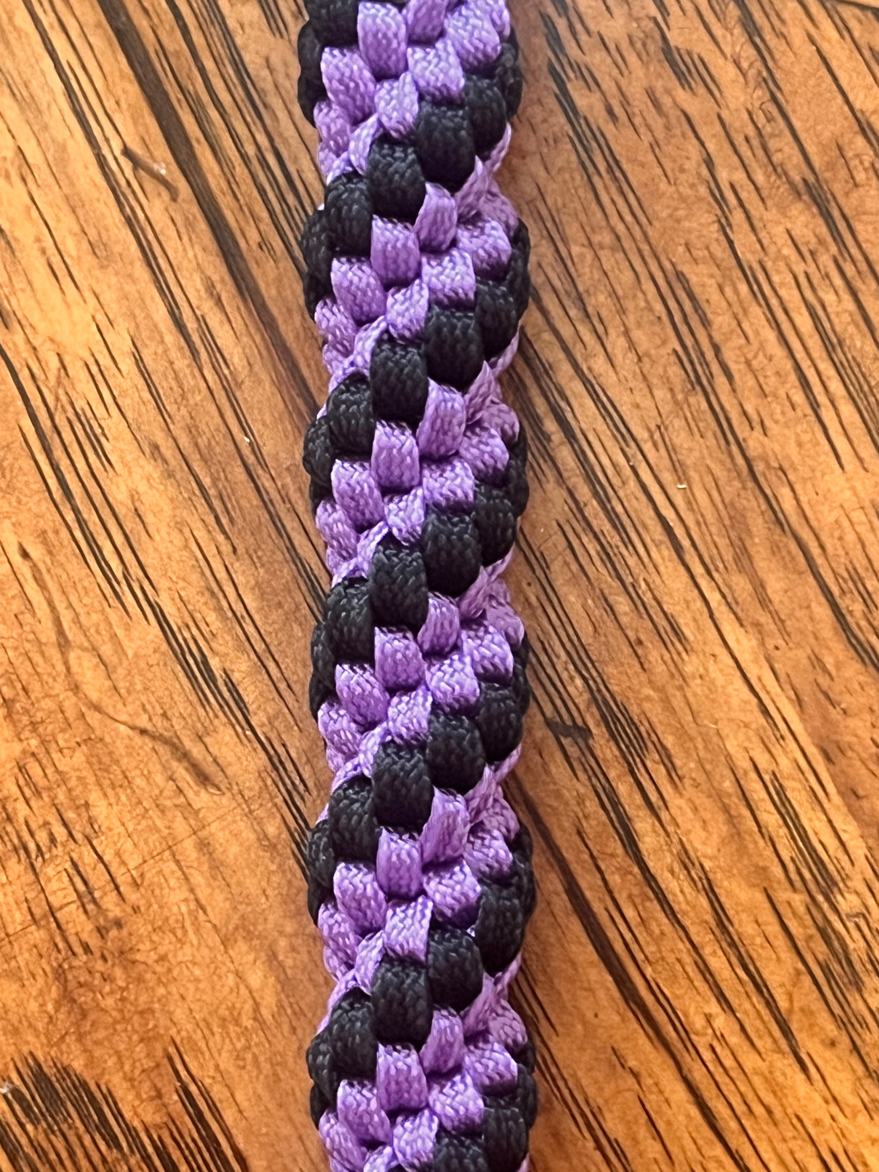5"(13cm) 3-strings Artisan Handwoven Helix Spiral Paracord Collectible Keychain – Black & Purple