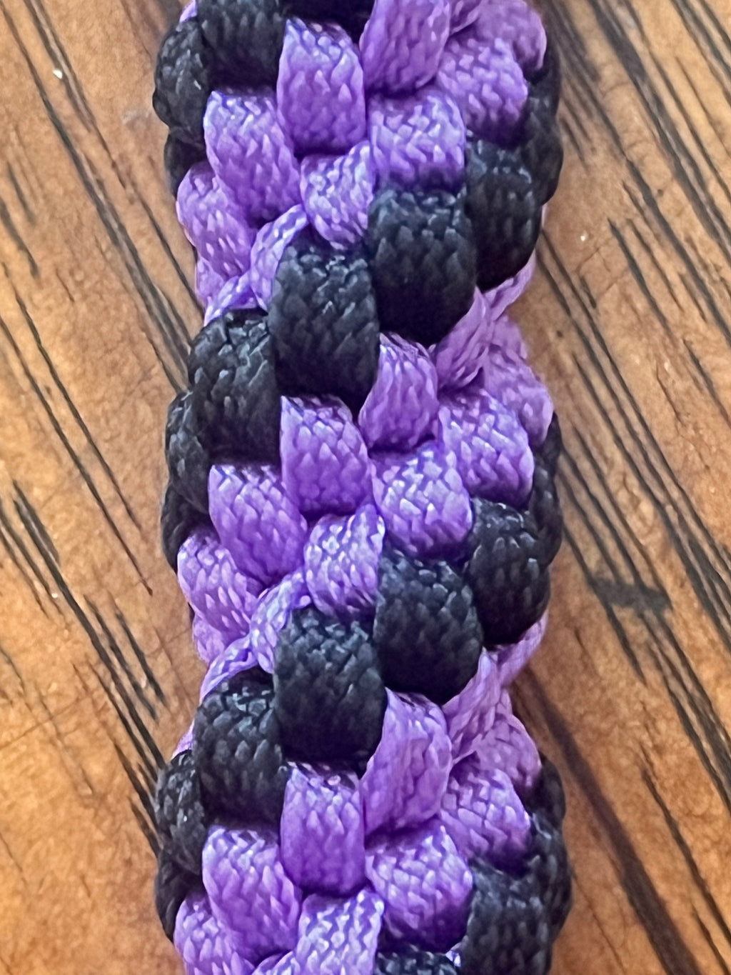 5"(13cm) 3-strings Artisan Handwoven Helix Spiral Paracord Collectible Keychain – Black & Purple