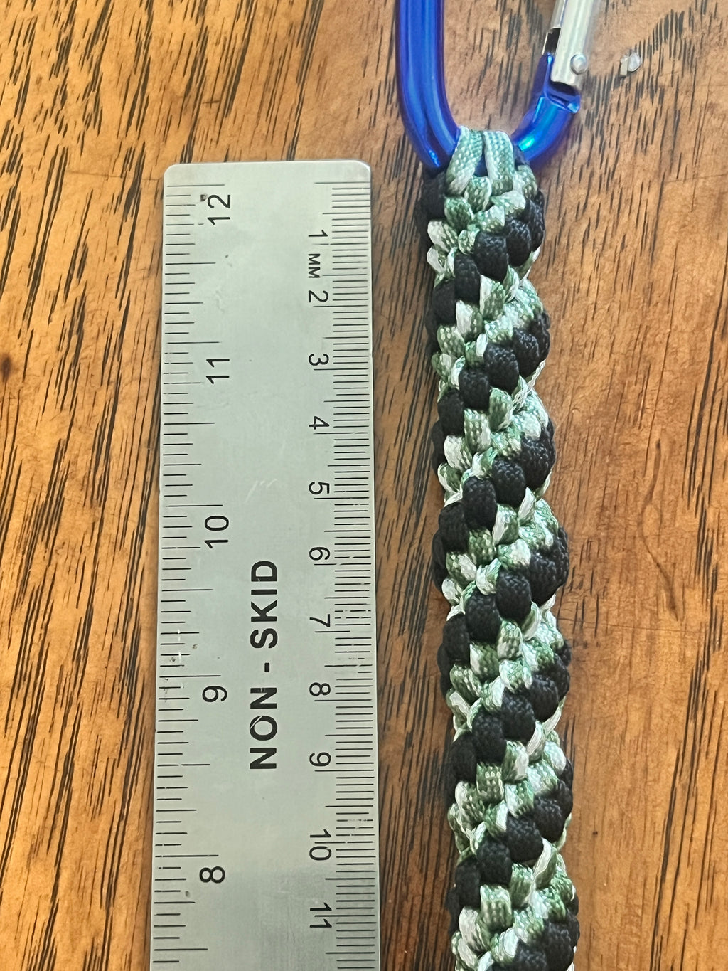 5"(13cm) 3-string Artisan Handwoven Helix Spiral Paracord Collectible Keychain – Black & Green with White accents