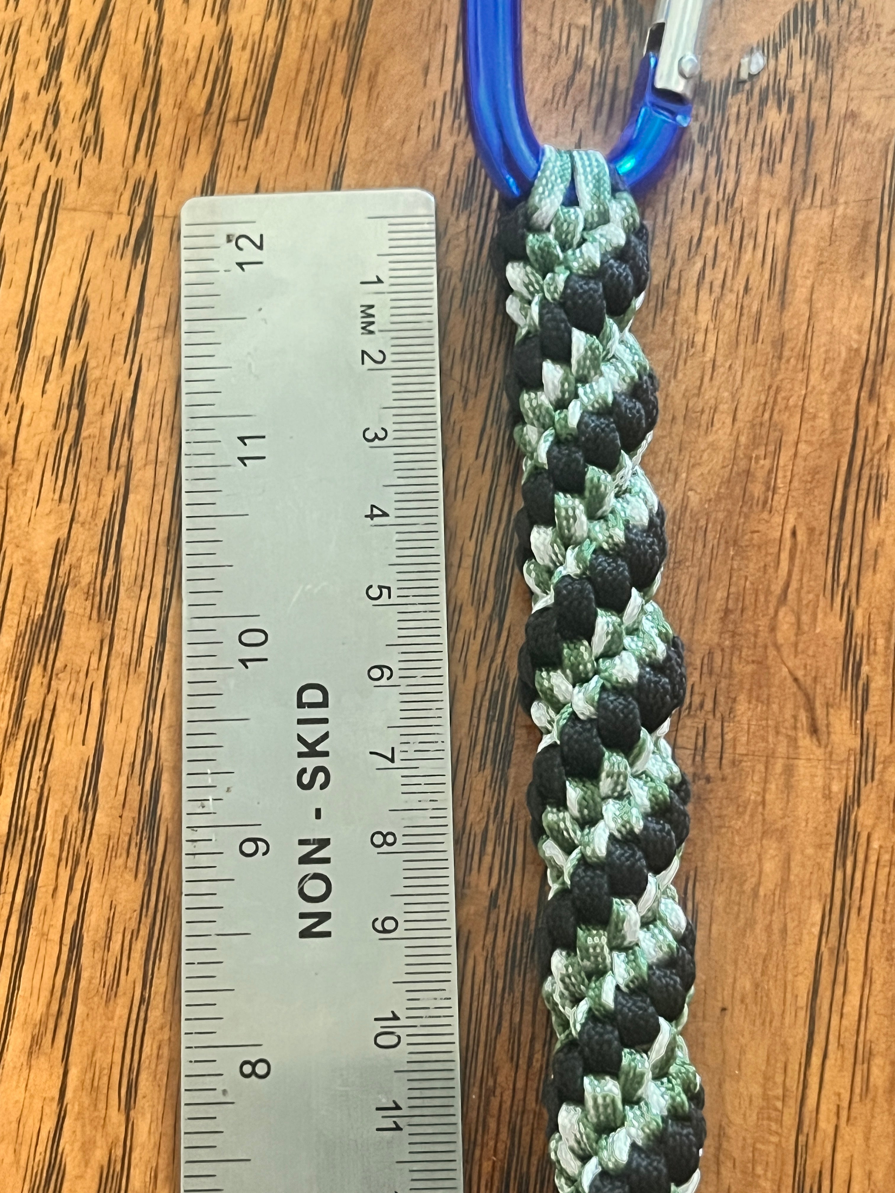 5"(13cm) 3-string Artisan Handwoven Helix Spiral Paracord Collectible Keychain – Black & Green with White accents
