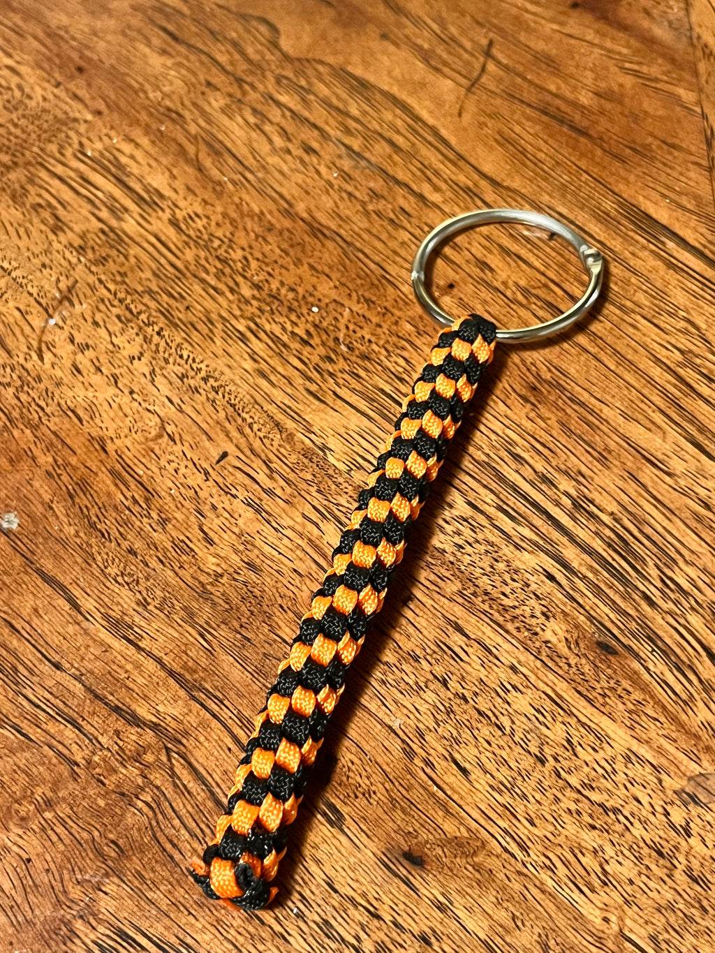 5"(13cm) 2-string Artisan Handwoven Helix Spiral Paracord Collectible Keychain – Black & Orange