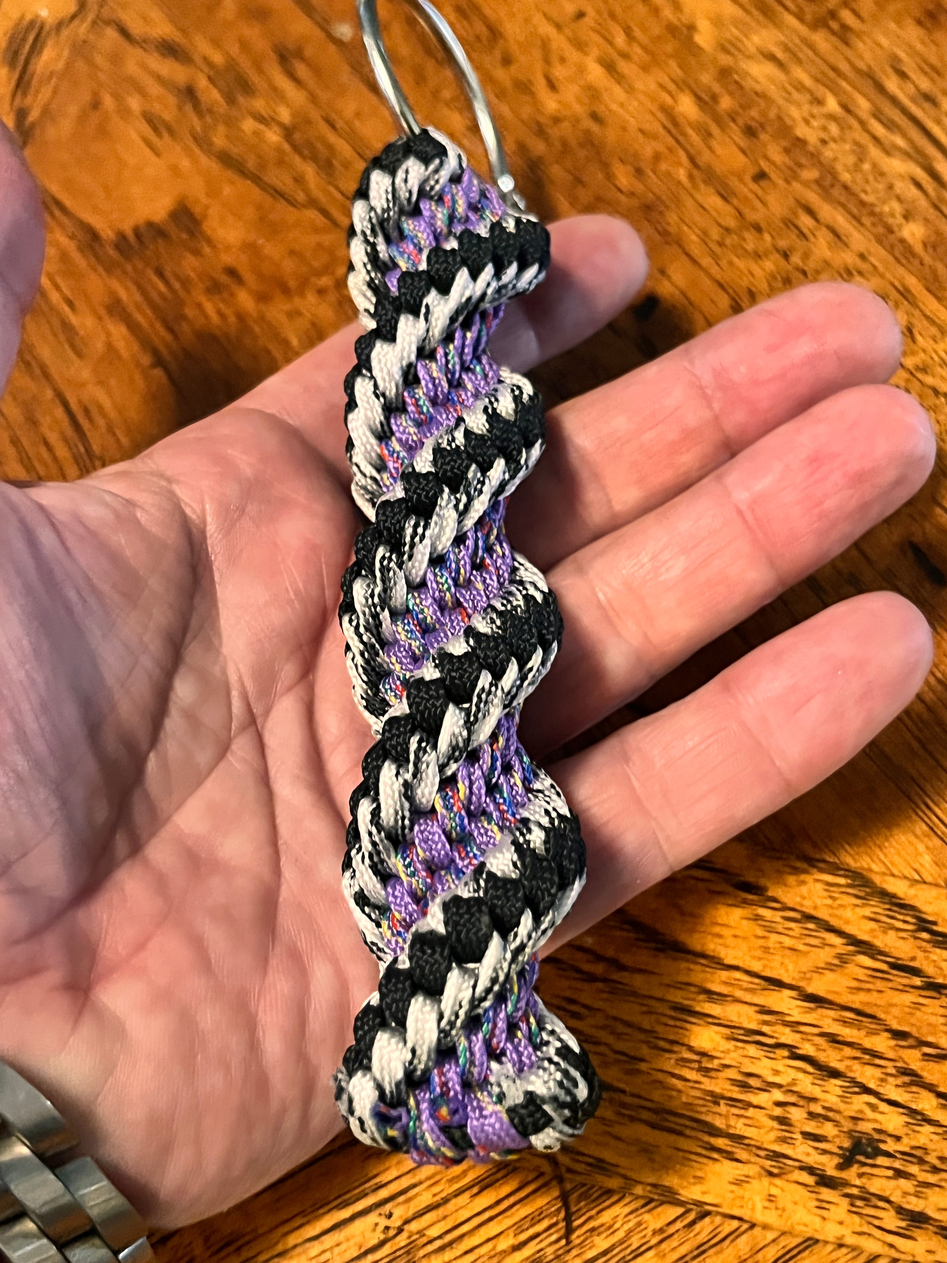 5 1/4"(13.5cm) 5-string Artisan Handwoven Helix Spiral Paracord Collectible Keychain – Black and White and Purple