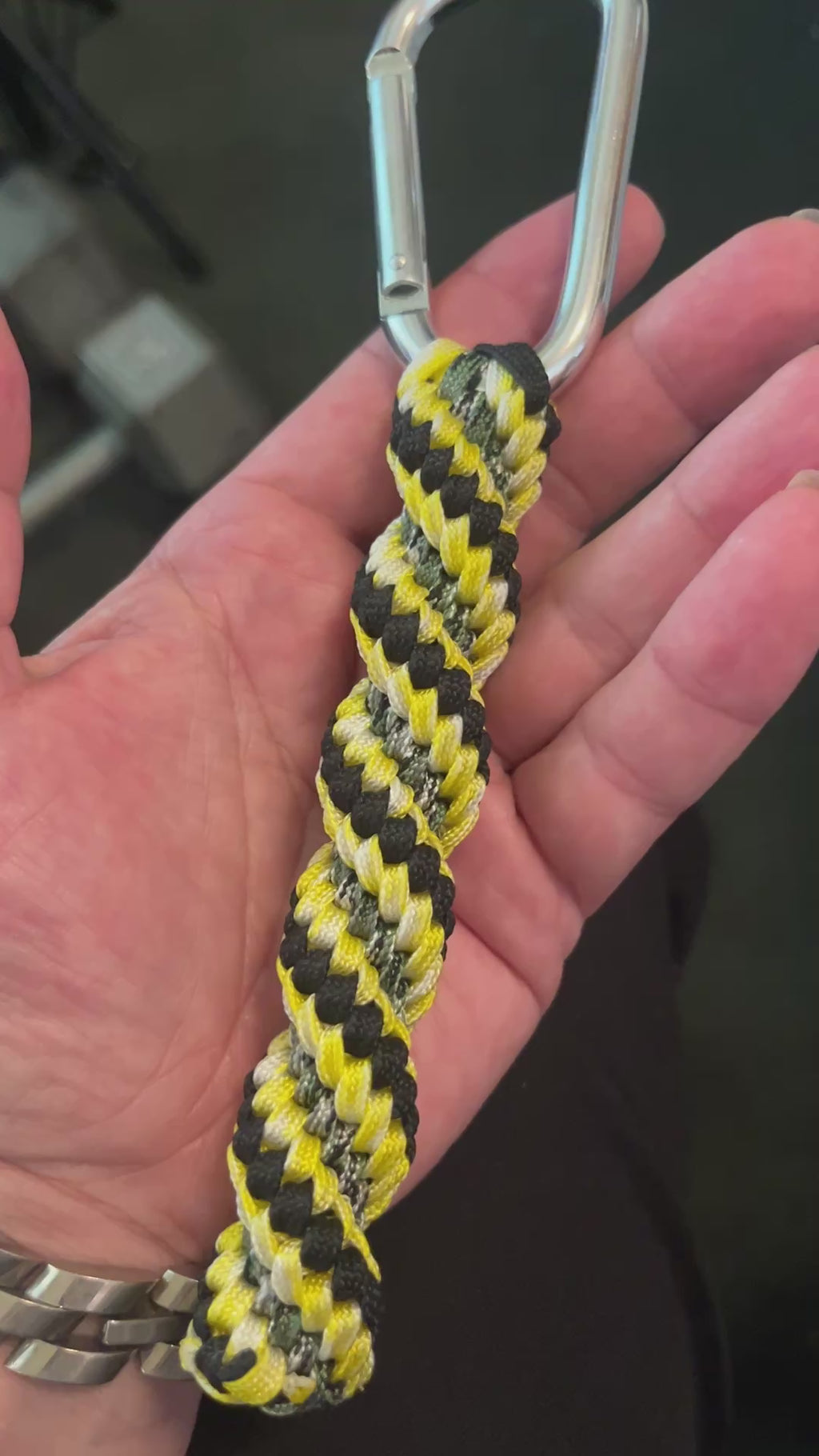 5"(13cm) 4-strings Artisan Handwoven Helix Spiral Paracord Collectible Keychain – Black Yellow Green